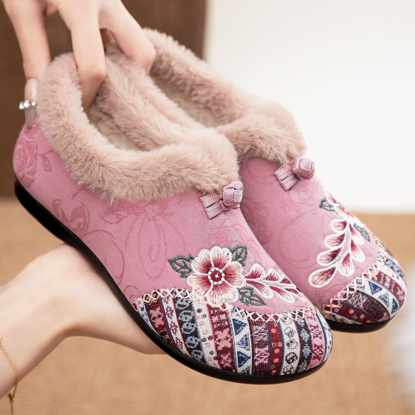 Averiellea | Floral Warm Shoes