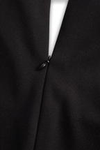 Selvianeé | Refined Black Belted Dress
