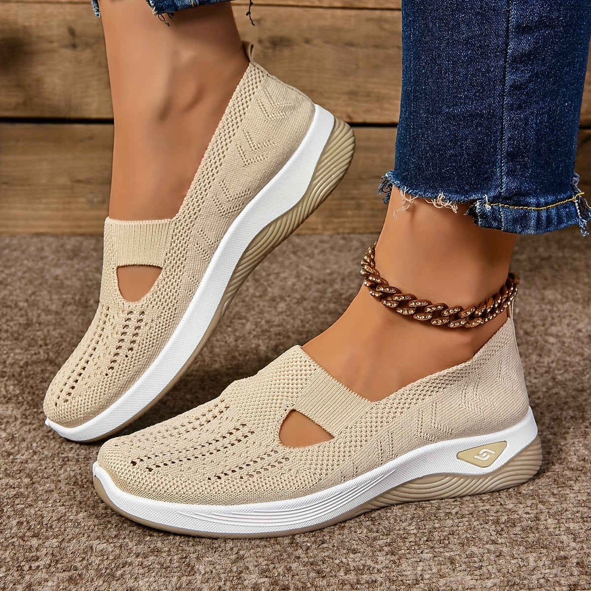 Breathable Slip On Athletic Shoes Lightweight Knit Comfort