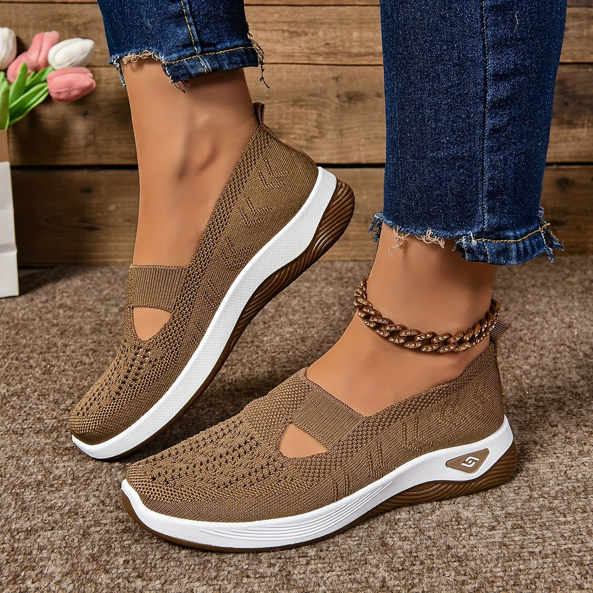 Breathable Slip On Athletic Shoes Lightweight Knit Comfort