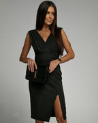 Aurelinne | Fitted V-neck Dress