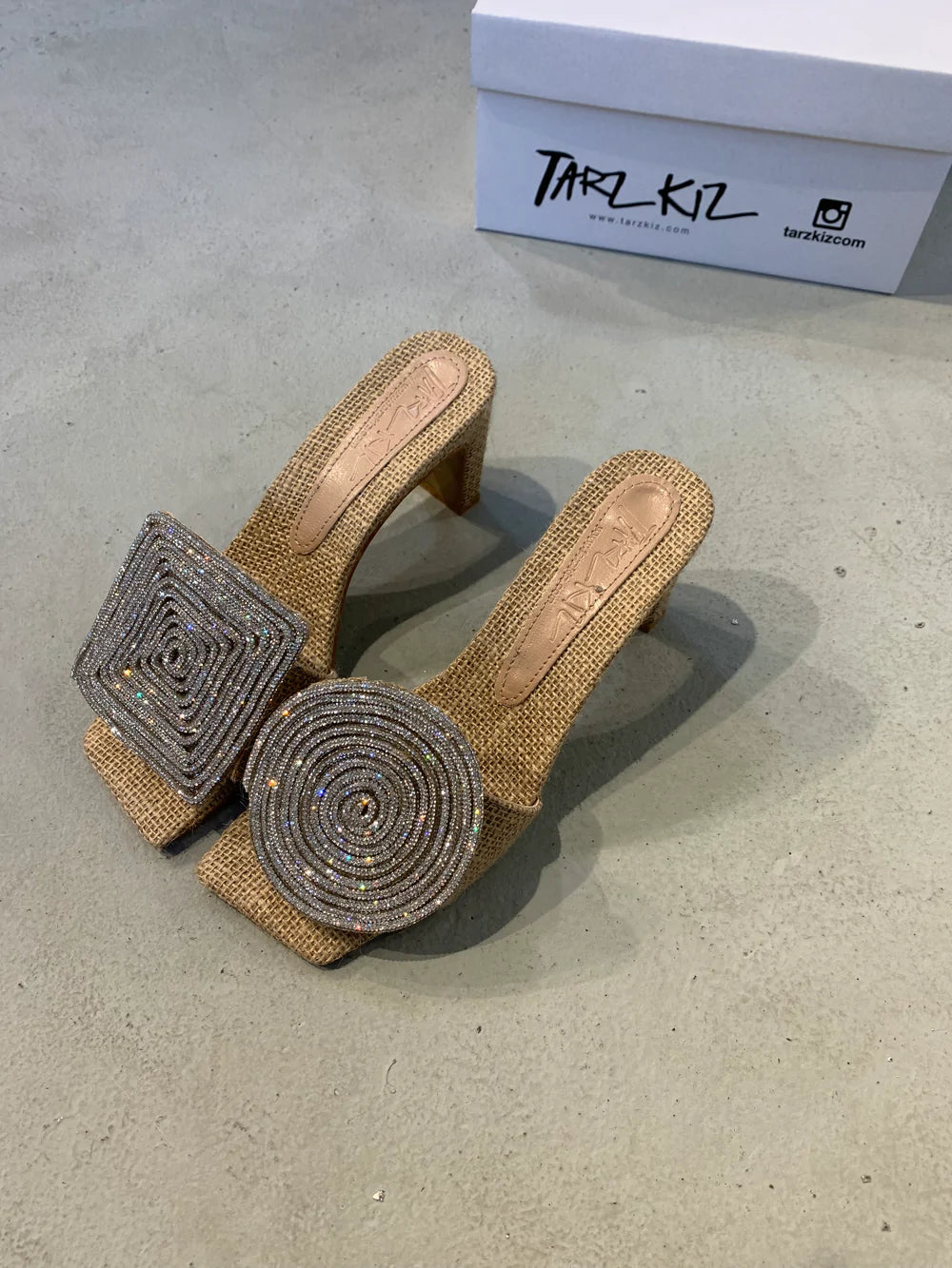 Quadelle | Square Heel Sandals