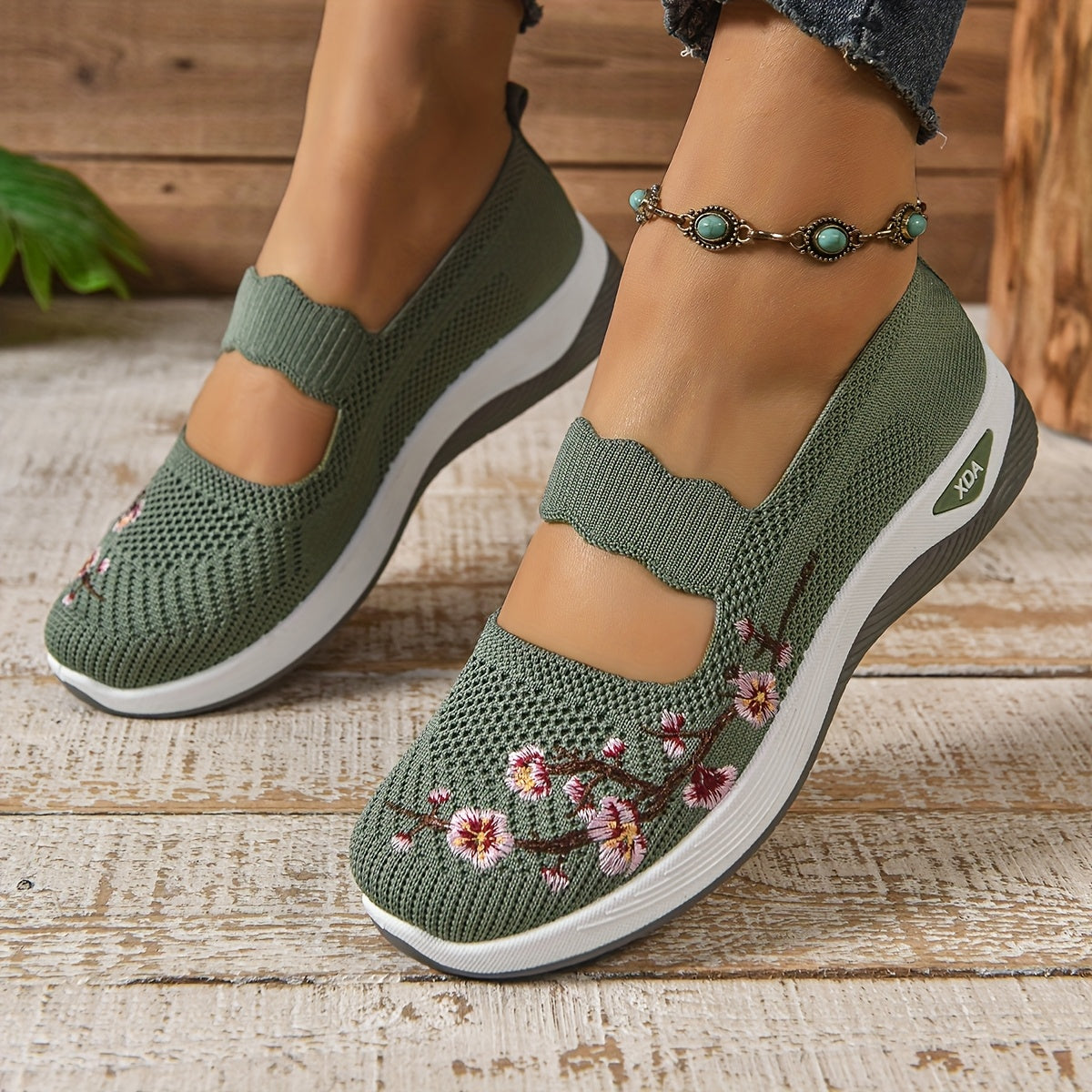 Breathable Slip On Shoes Lightweight Floral Mesh