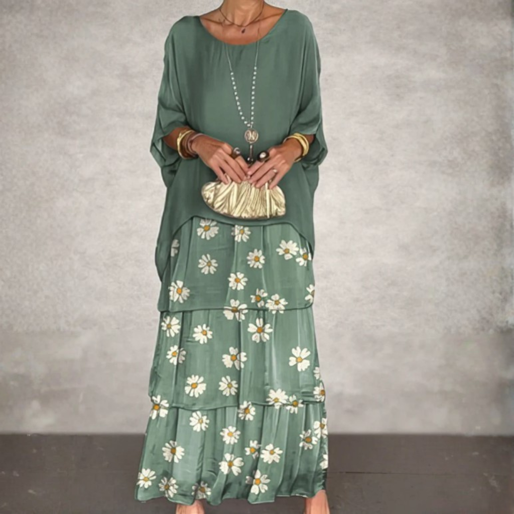 Lara – Graceful Maxi Dress with Flowing Design