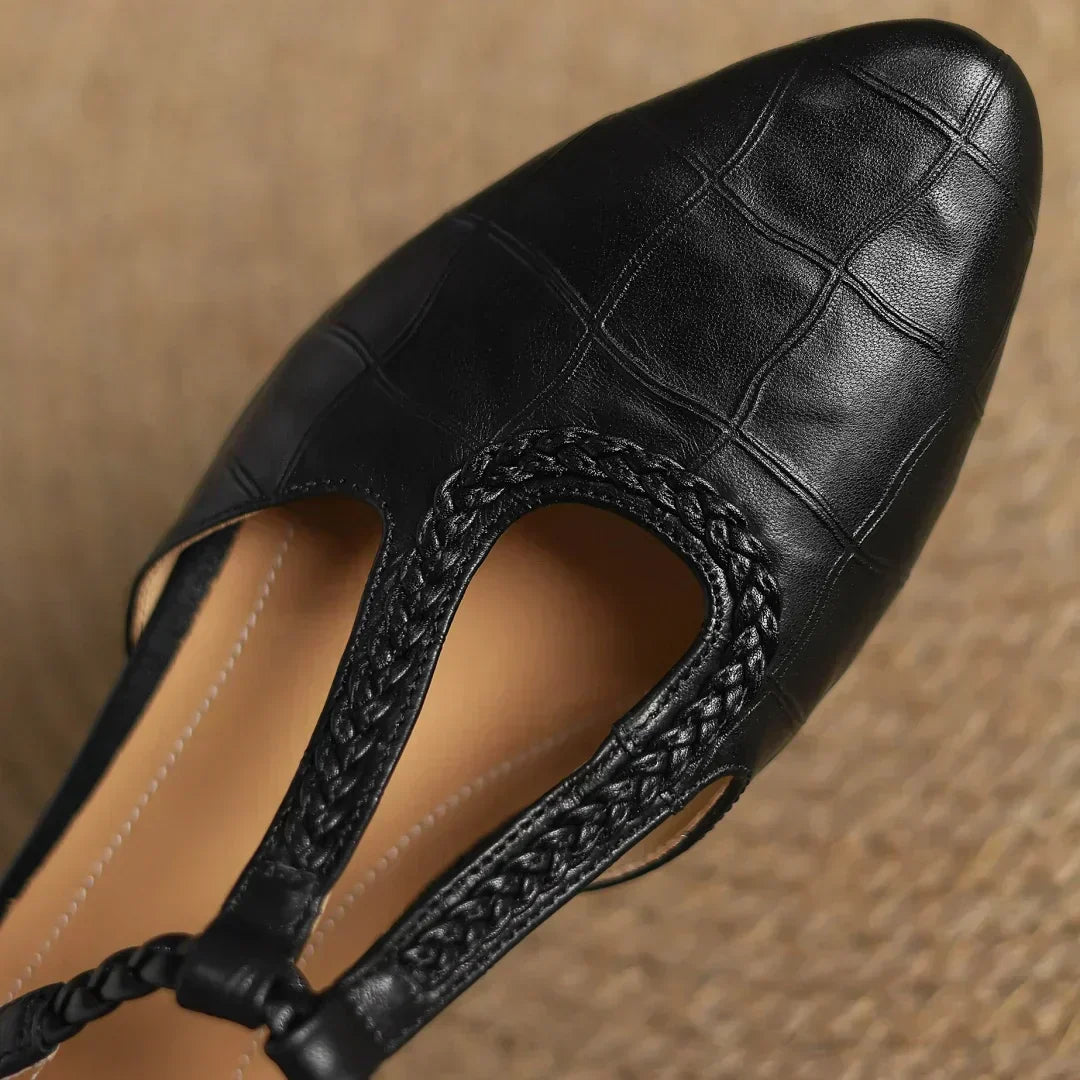 Averlis | Elegant Classic Shoes