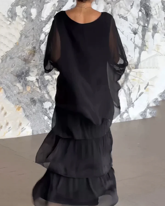 Lara – Graceful Maxi Dress with Flowing Design