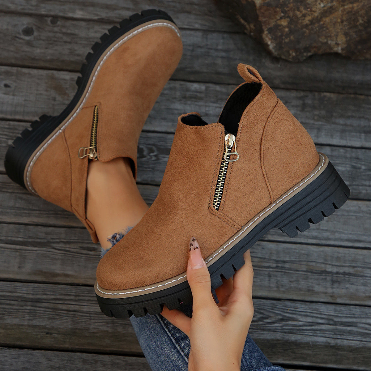 Verenithia | Sophisticated Elegant Boots