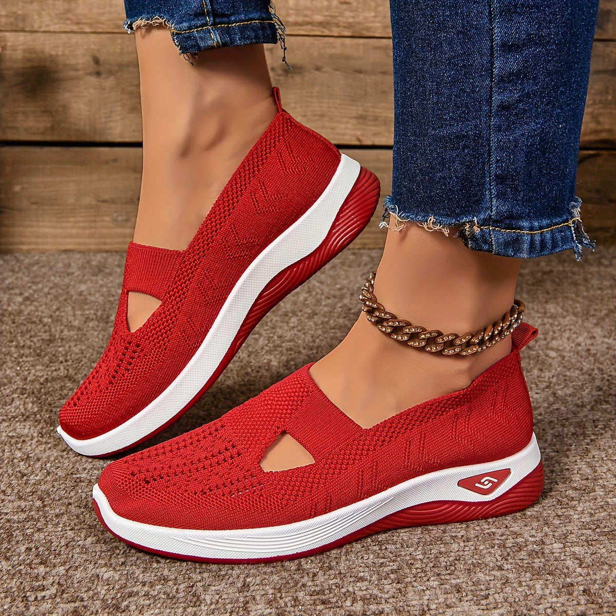 Breathable Slip On Athletic Shoes Lightweight Knit Comfort